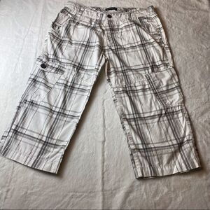 Cedar Wood State White Gray Plaid Capris Size 34